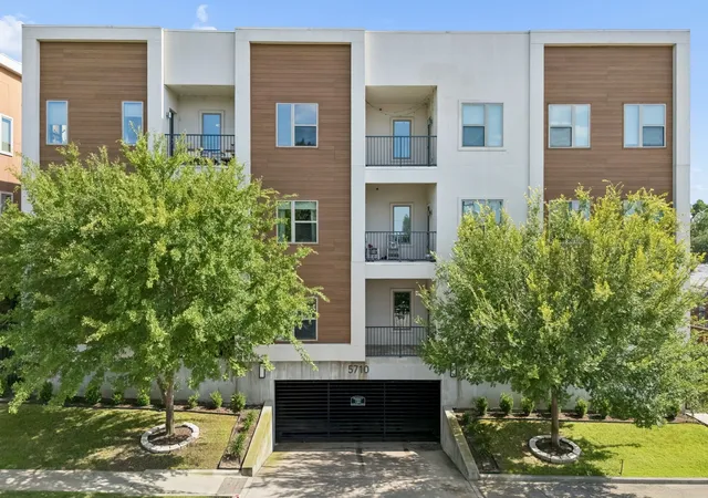 Photo 1 of Condo for sale at 5710 Mccommas Blvd #101, Dallas, TX 75206 | MLS# 21312626 | Listing updated on 2026-09-10