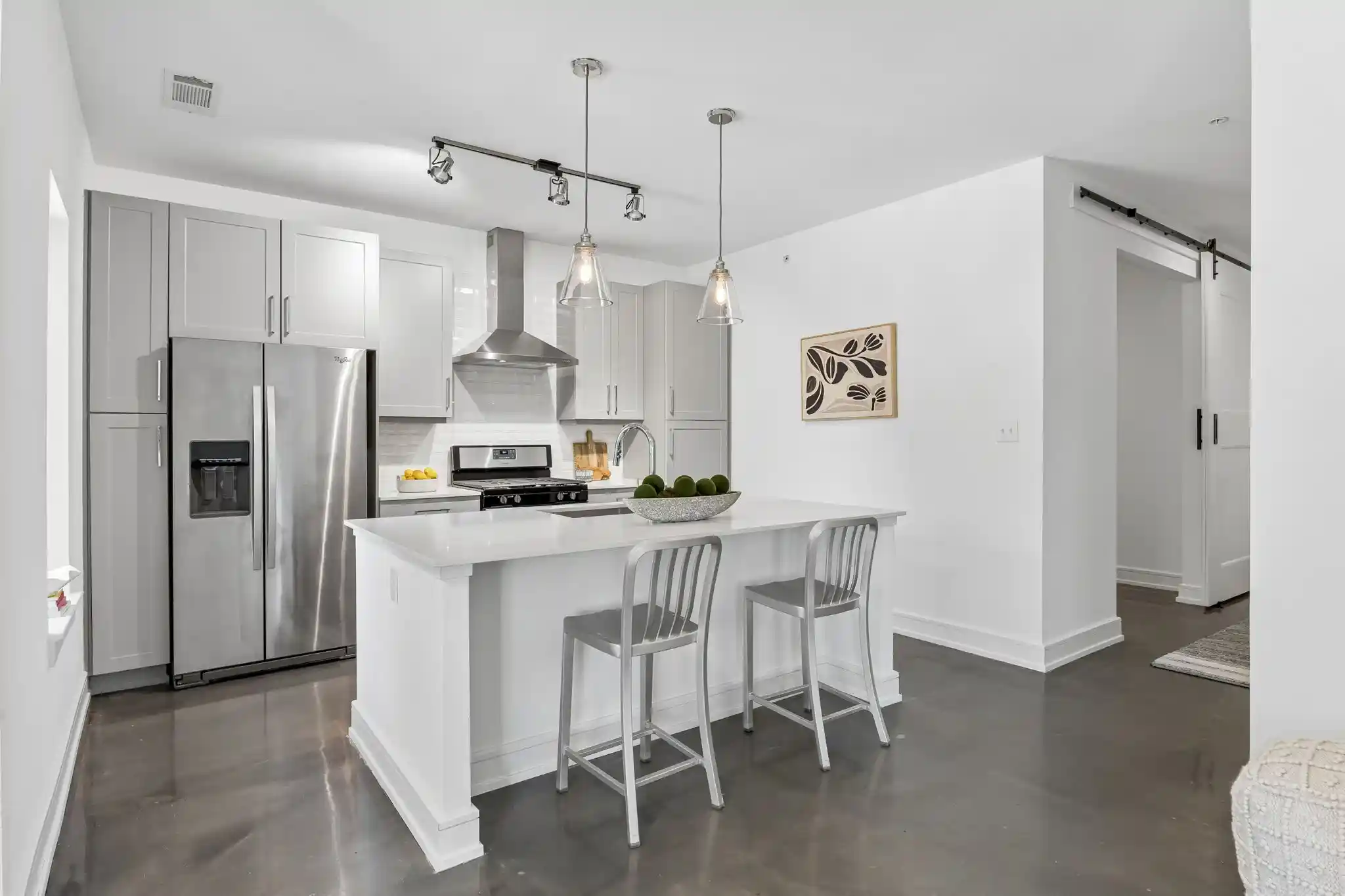 Photo 4 of Condo for sale at 5710 Mccommas Blvd #101, Dallas, TX 75206 | MLS# 21312626 | Listing updated on 2026-10-27