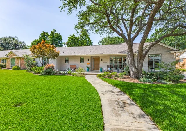 Photo 1 of Single family home for sale at 3326 Regent Dr, Dallas, TX 75229 | MLS# 21308214 | Listing updated on 2026-09-10