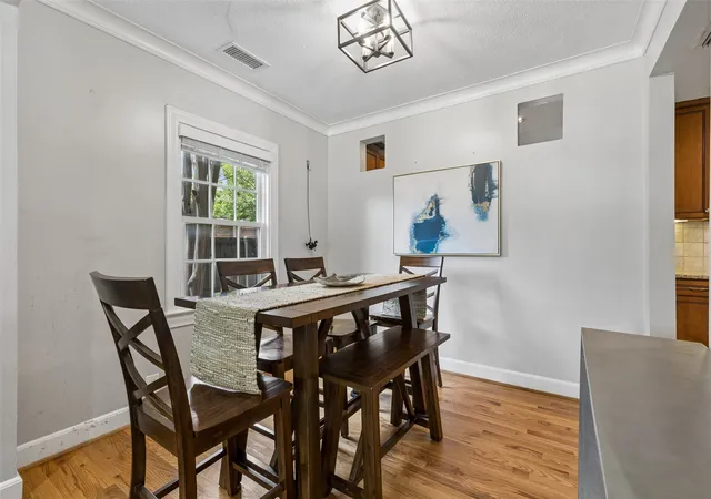 Photo 3 of Single family home for sale at 5426 Stoneleigh Ave, Dallas, TX 75235 | MLS# 21314087 | Listing updated on 2026-07-29