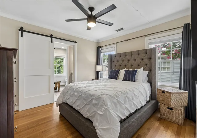 Photo 4 of Single family home for sale at 5426 Stoneleigh Ave, Dallas, TX 75235 | MLS# 21314087 | Listing updated on 2026-07-29