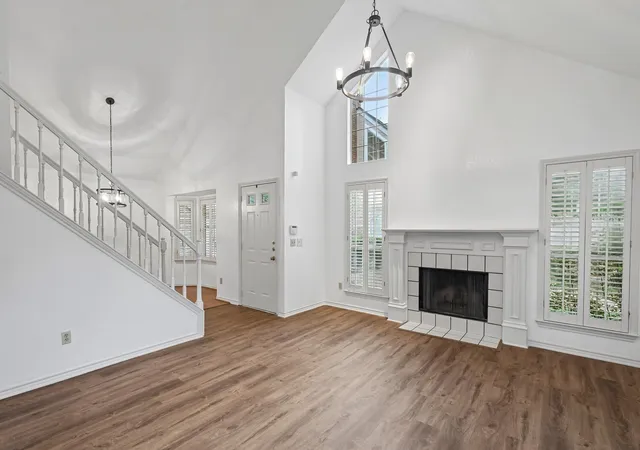 Listing Photo 5 - Condo for sale in building located at 17860 Windflower Wy, Dallas, TX 75252 - Unit #1704