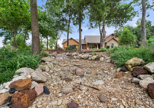 Photo 3 of Single family home for sale at 123 Clubhouse Dr, Corsicana, TX 75109 | MLS# 21314243 | Listing updated on 2026-09-30