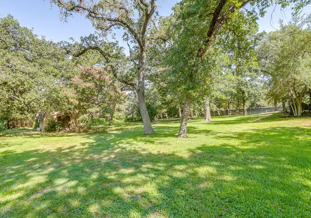 Photo 3 of Sale Pending at 1410 Mary Ct, Roanoke, TX 76262 | MLS# 21314210 | Listing updated on 2026-10-01