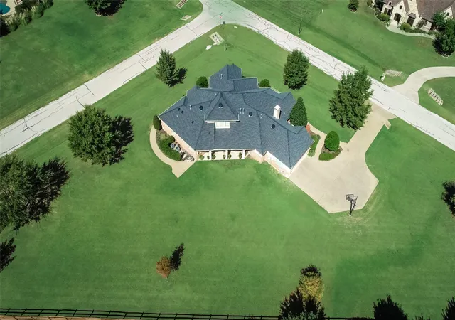 Photo 4 of Single family home for sale at 2012 Winthrop Hill Rd, Argyle, TX 76226 | MLS# 21287614 | Listing updated on 2026-09-28