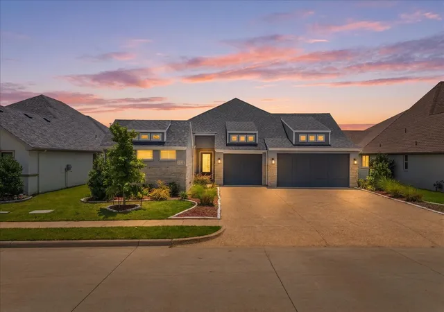 Photo 1 of Single family home for sale at 2721 River Path Ct, Burleson, TX 76028 | MLS# 21314258 | Listing updated on 2026-09-13