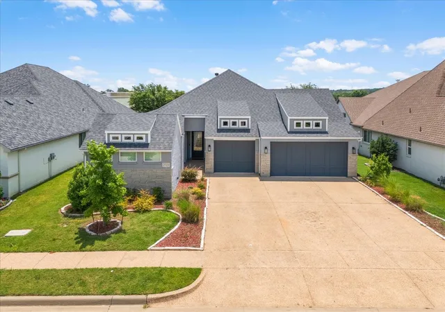 Photo 3 of Sale Pending at 2721 River Path Ct, Burleson, TX 76028 | MLS# 21314258 | Listing updated on 2026-10-04