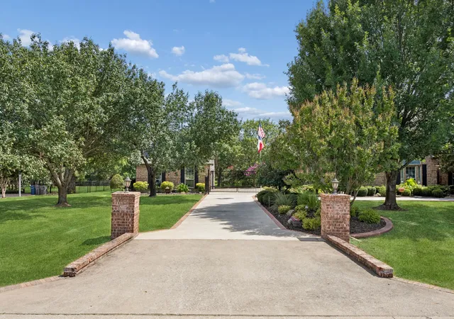 Photo 3 of Sale Pending at 240 Arthur Ct, Allen, TX 75002 | MLS# 21300392 | Listing updated on 2026-09-28