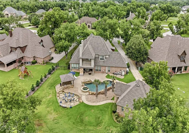 Photo 3 of Mansion for sale at 6101 Paper Shell Wy, Fort Worth, TX 76179 | MLS# 21312915 | Listing updated on 2026-09-26