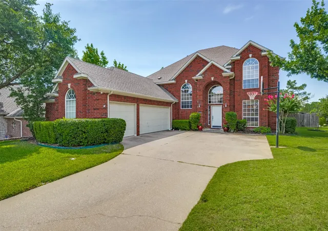 Photo 2 of Single family home for sale at 3100 Green Hollow Ct, Lewisville, TX 75077 | MLS# 21310753 | Listing updated on 2026-09-13
