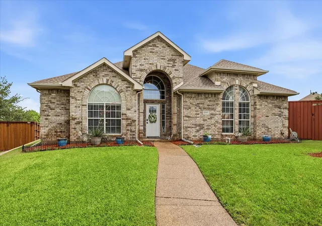 Photo 1 of Sale Pending at 8505 Lakota Trl, Frisco, TX 75033 | MLS# 21314503 | Listing updated on 2026-08-01