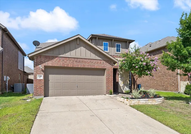 Photo 3 of Sale Pending at 1209 Templin Ave, Forney, TX 75126 | MLS# 21312388 | Listing updated on 2026-09-30
