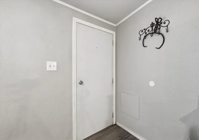 Photo 4 of Sale Pending at 4414 Appletree Ct, Granbury, TX 76048 | MLS# 21308651 | Listing updated on 2026-09-10
