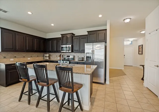 Photo 3 of Sale Pending at 2619 Sunburst Dr, Glenn Heights, TX 75154 | MLS# 21314357 | Listing updated on 2026-09-13