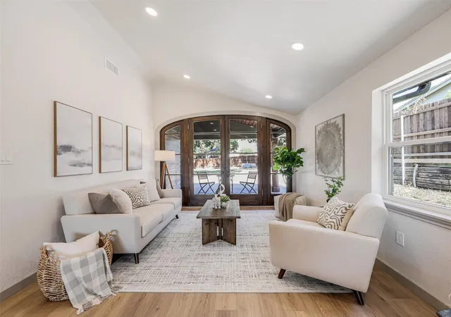 Photo 4 of Single family home for sale at 9800 North County, Frisco, TX 75033 | MLS# 21313815 | Listing updated on 2026-09-10