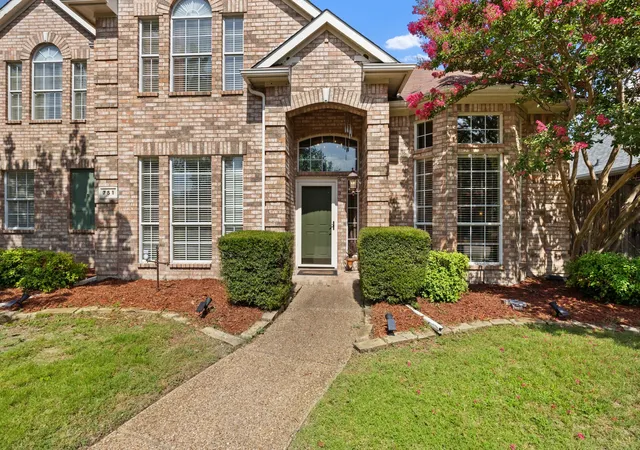 Photo 4 of Single family home for sale at 751 Yellowstone Dr, Allen, TX 75002 | MLS# 21311128 | Listing updated on 2026-09-08