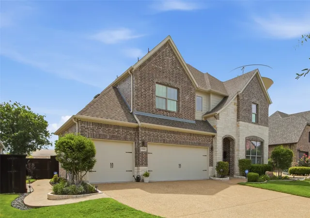 Photo 3 of Single family home for sale at 1332 Hudson Ln, Prosper, TX 75078 | MLS# 21313961 | Listing updated on 2026-08-01
