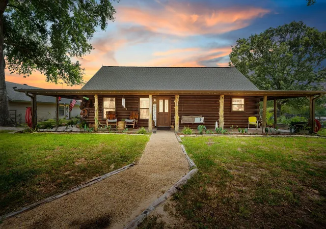 Photo 1 of House for sale at 13494 County Road 2919, Eustace, TX 75124 | MLS# 21314752 | Listing updated on 2026-09-09
