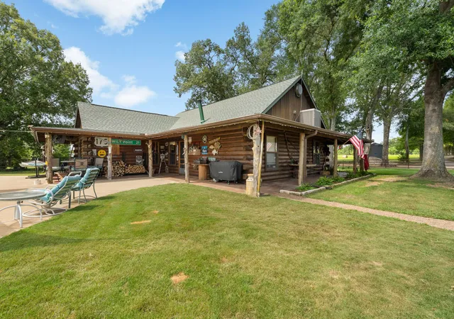 Photo 2 of House for sale at 13494 County Road 2919, Eustace, TX 75124 | MLS# 21314752 | Listing updated on 2026-09-09