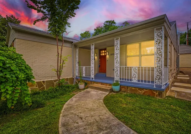 Single family home for sale at 6915 E Grand Ave, Dallas, TX 75223 | MLS# 21302251