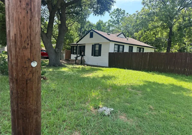 Photo 1 of Single family home for sale at 1602 Bruce Dr, Garland, TX 75043 | MLS# 21314935 | Listing updated on 2026-10-01