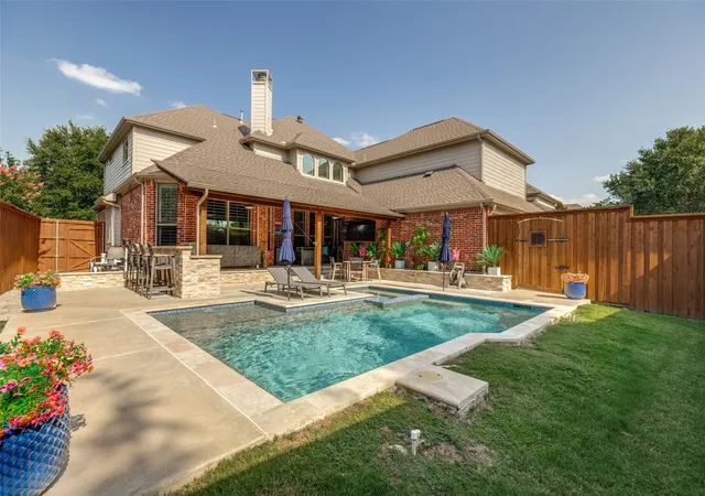 Photo 1 of Single family home for sale at 10325 Fire Ridge Dr, Frisco, TX 75033 | MLS# 21302144 | Listing updated on 2026-09-13