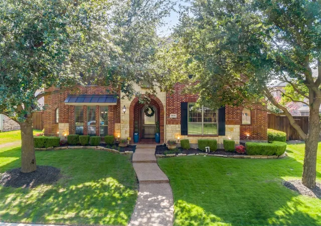 Photo 3 of Single family home for sale at 10325 Fire Ridge Dr, Frisco, TX 75033 | MLS# 21302144 | Listing updated on 2026-09-13