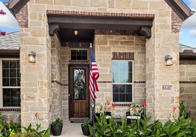 Photo 2 of Condo for sale at 8641 Gracewood Dr, Mc Kinney, TX 75070 | MLS# 21314401 | Listing updated on 2026-09-12