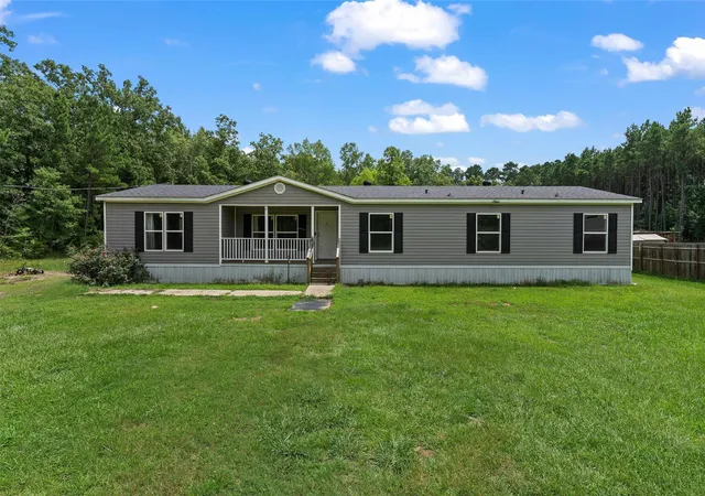 Photo 1 of Sale Pending at 310 Merrill Ln, Benton, LA 71006 | MLS# 21314971 | Listing updated on 2026-09-09