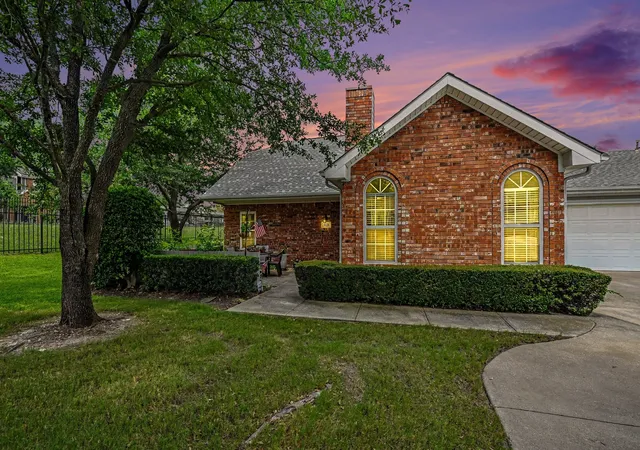 Photo 2 of Condo for sale at 6123 Welden Ct, Fort Worth, TX 76132 | MLS# 21311278 | Listing updated on 2026-09-12