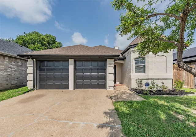 Photo 1 of Single family home for sale at 3232 Rosebank Dr, Dallas, TX 75228 | MLS# 21314153 | Listing updated on 2026-09-10