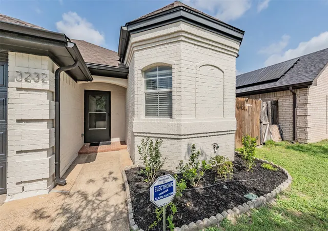 Photo 3 of Single family home for sale at 3232 Rosebank Dr, Dallas, TX 75228 | MLS# 21314153 | Listing updated on 2026-09-10