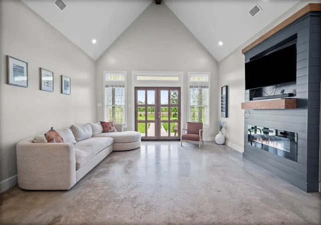 Photo 4 of Single family home for sale at 7002 Fair Rd, Kaufman, TX 75142 | MLS# 21310530 | Listing updated on 2026-09-12