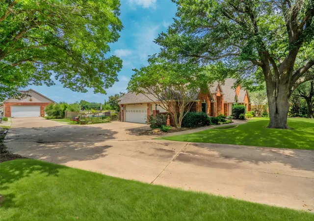 Photo 4 of Single family home for sale at 15820 Big Horn Trl, Frisco, TX 75035 | MLS# 21307309 | Listing updated on 2026-09-08