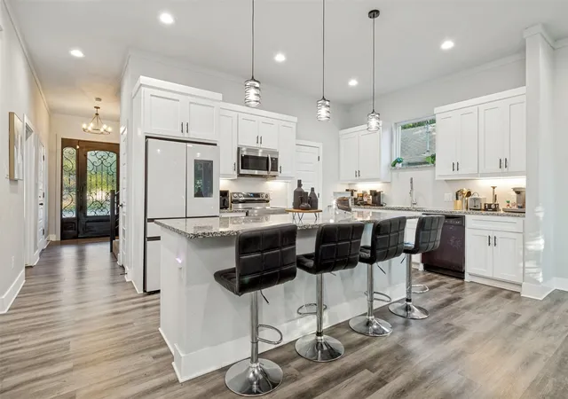 Photo 3 of Single family home for sale at 7909 Ivory Ln, Dallas, TX 75216 | MLS# 21315841 | Listing updated on 2026-09-13