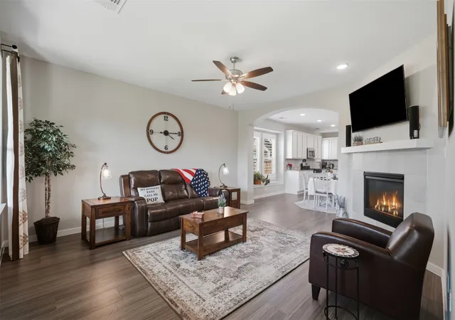 Photo 1 of Single family home for sale at 1109 Shire Dr, Aubrey, TX 76227 | MLS# 21315819 | Listing updated on 2026-10-05