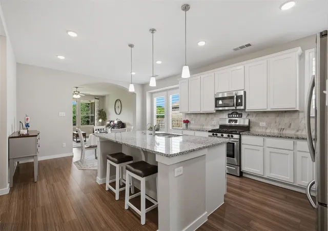 Photo 4 of Single family home for sale at 1109 Shire Dr, Aubrey, TX 76227 | MLS# 21315819 | Listing updated on 2026-07-29
