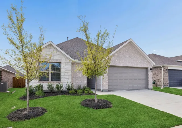 Photo 2 of Sale Pending at 1108 Angus Ln, Royse City, TX 75189 | MLS# 21316410 | Listing updated on 2026-09-08