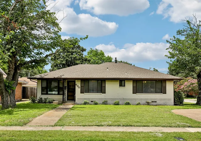 Photo 1 of Single family home for sale at 600 Westwood Dr, Richardson, TX 75080 | MLS# 21316522 | Listing updated on 2026-09-13