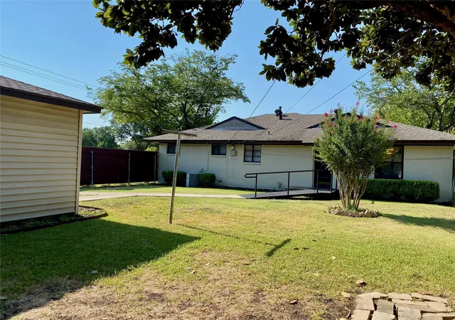 Photo 3 of Single family home for sale at 600 Westwood Dr, Richardson, TX 75080 | MLS# 21316522 | Listing updated on 2026-09-13