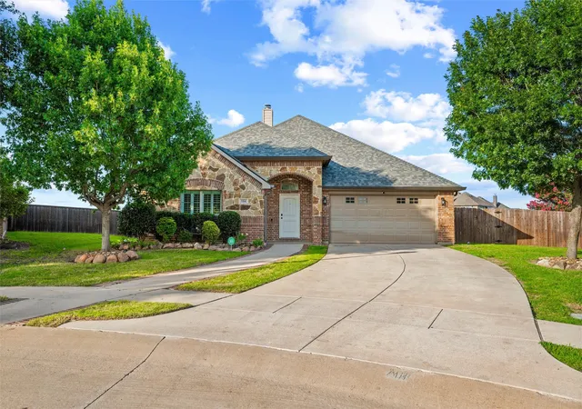 Photo 1 of Single family home for sale at 164 Horseshoe Bnd, Waxahachie, TX 75165 | MLS# 21316524 | Listing updated on 2026-09-14