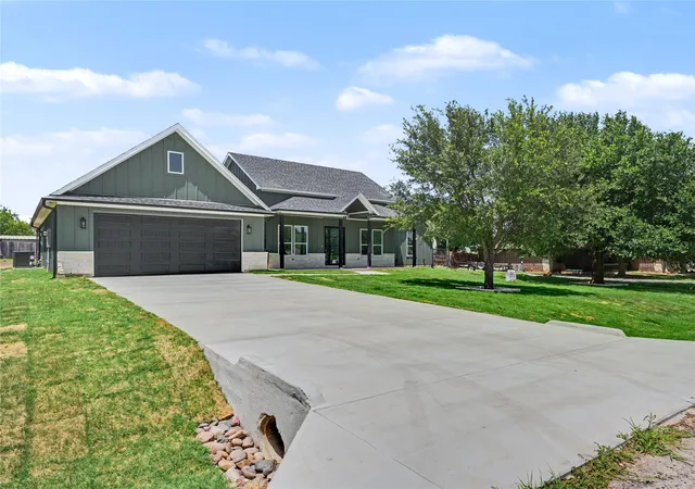 Photo 1 of Single family home for sale at 12416 Tinsley Ct, Fort Worth, TX 76126 | MLS# 21309372 | Listing updated on 2026-09-11