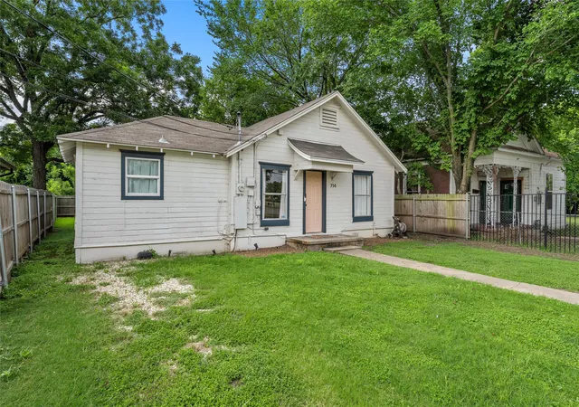 Photo 2 of Sale Pending at 714 Hines Ave, Waco, TX 76706 | MLS# 21311097 | Listing updated on 2026-09-10