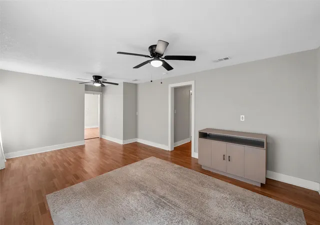 Photo 4 of Sale Pending at 714 Hines Ave, Waco, TX 76706 | MLS# 21311097 | Listing updated on 2026-09-10