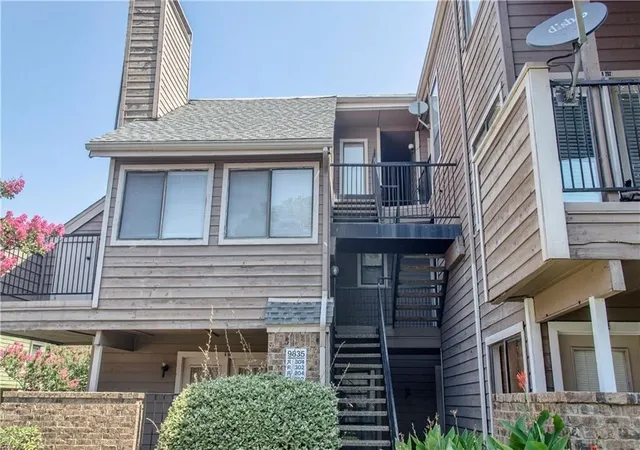 Photo 1 of Condo for sale at 9835 Walnut St #202, Dallas, TX 75243 | MLS# 21315147 | Listing updated on 2026-09-11