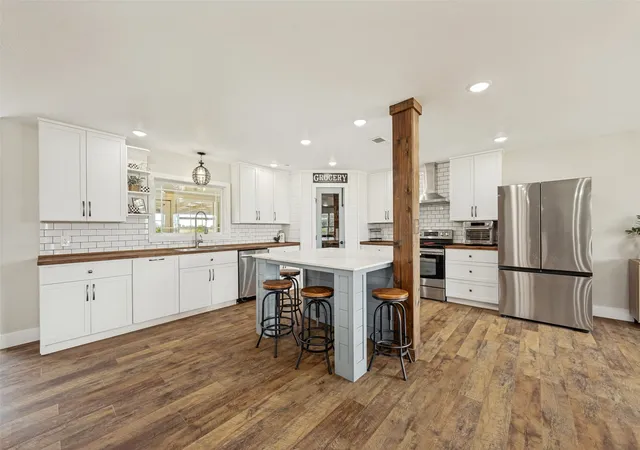 Photo 3 of Single family home for sale at 1343 Cr 2230, Ivanhoe, TX 75447 | MLS# 21300297 | Listing updated on 2026-10-19