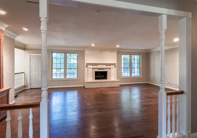 Photo 3 of Sale Pending at 3400 Dever Dr, Waco, TX 76708 | MLS# 21314668 | Listing updated on 2026-10-06