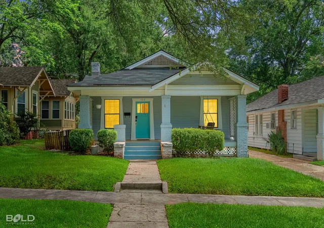 Photo 1 of Sale Pending at 724 College St, Shreveport, LA 71104 | MLS# 21307920 | Listing updated on 2026-09-12