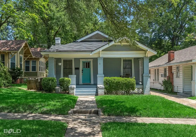 Photo 2 of Sale Pending at 724 College St, Shreveport, LA 71104 | MLS# 21307920 | Listing updated on 2026-09-12