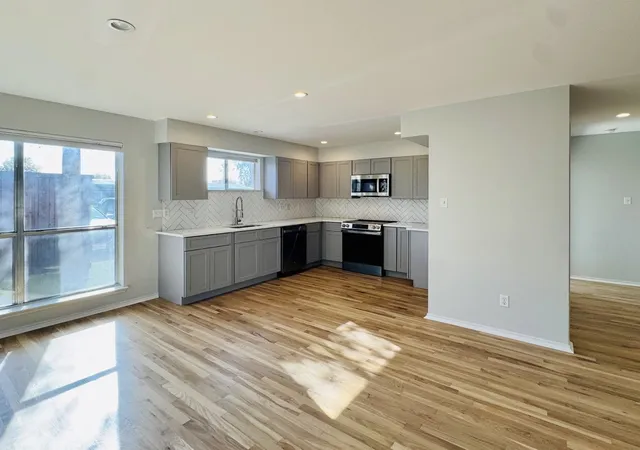 Photo 2 of Condo for sale at 4616 W Lovers Ln #119, Dallas, TX 75209 | MLS# 21314865 | Listing updated on 2026-09-09